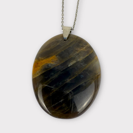 Pendentif pierre plate ovale pierre de lune noire