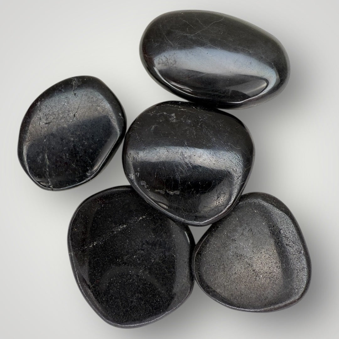 Pierre plate tourmaline noire