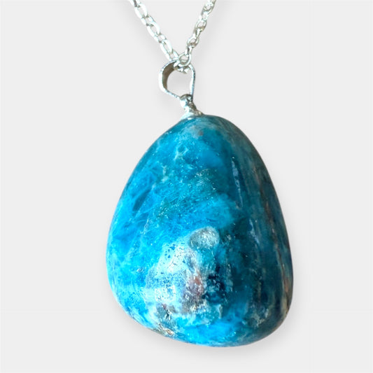 Pendentif  pierre roulée Apatite bleue