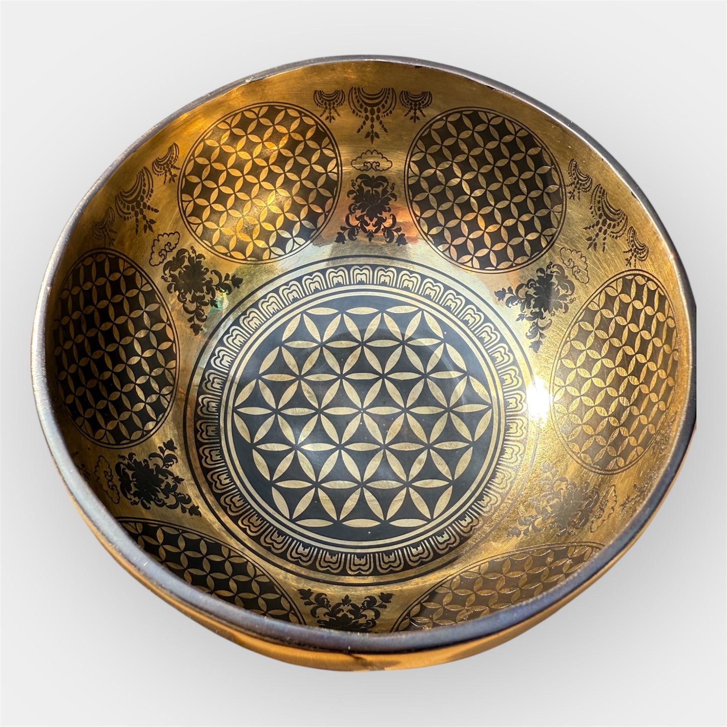 Bol tibétain gravé fin Ré - 140mm - 572 g