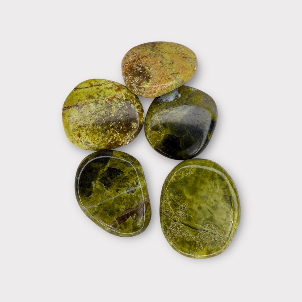 Pierre plate opale verte