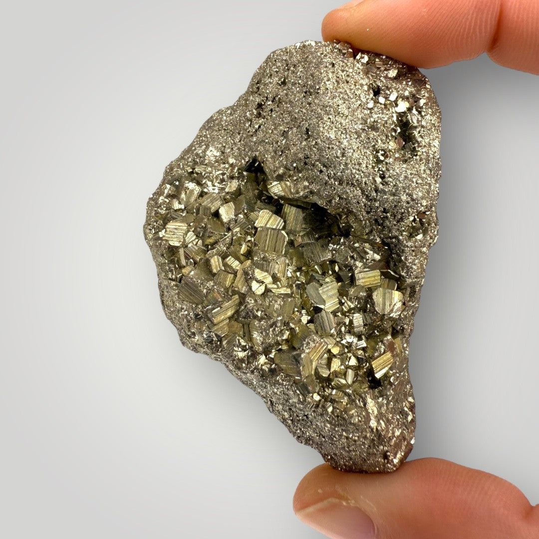 Pierre brute pyrite